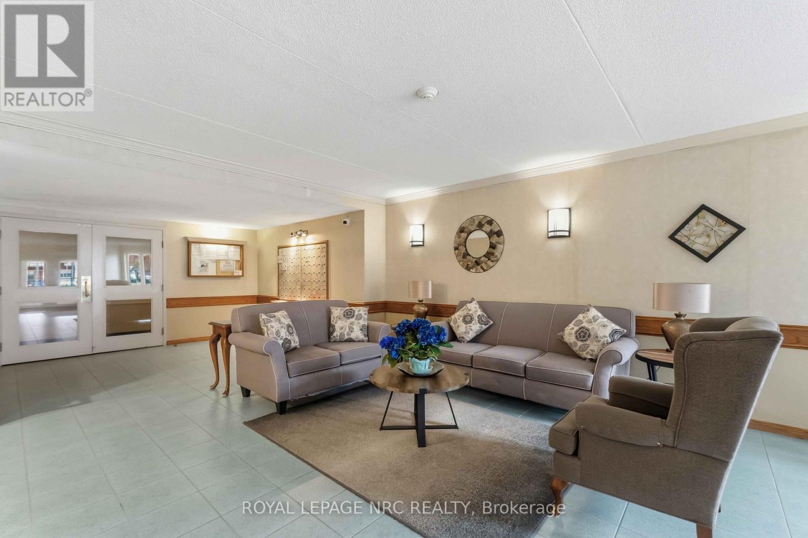 #121 3420 FREDERICK AVENUE - 3