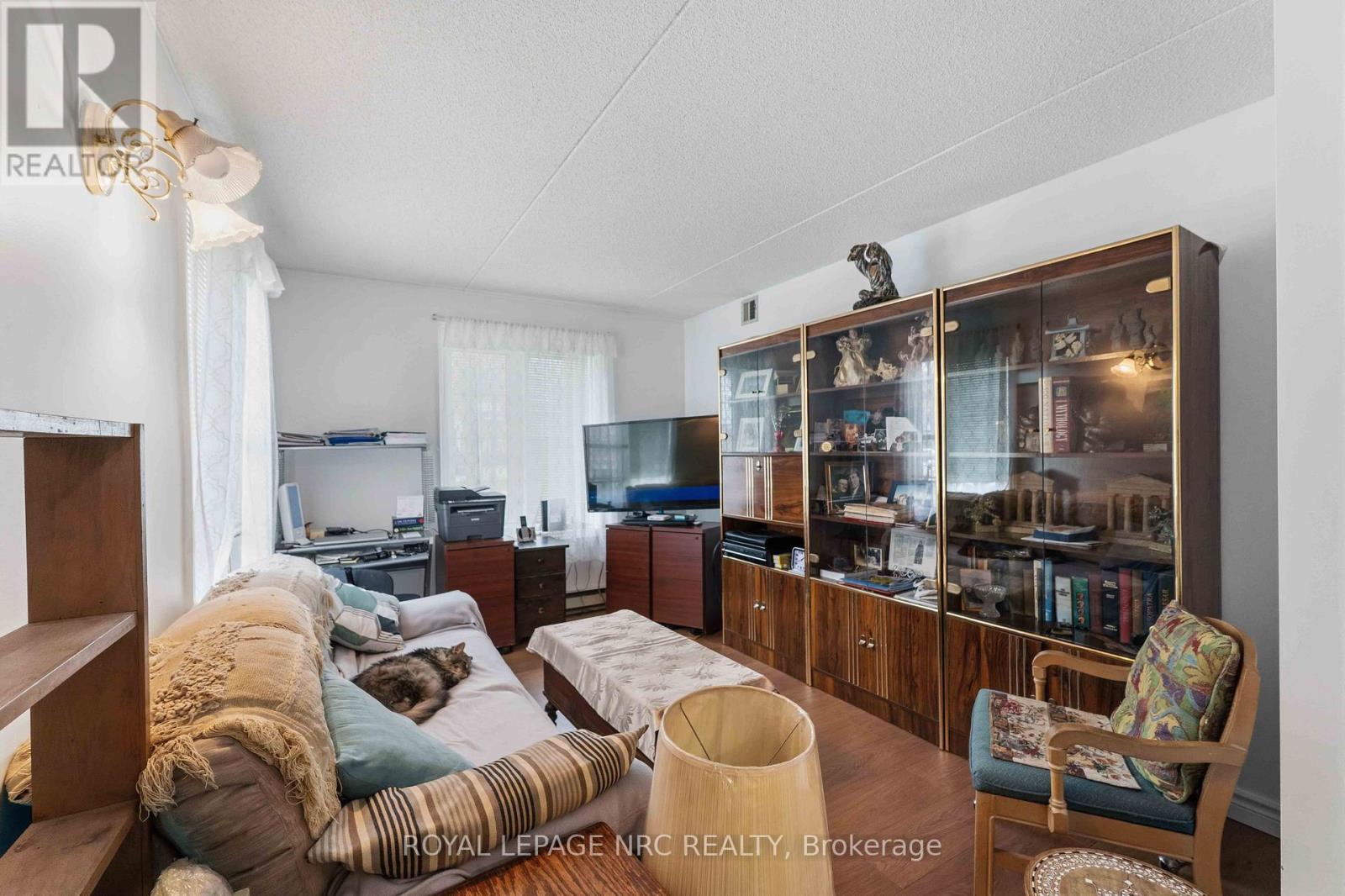#121 3420 FREDERICK AVENUE - 8