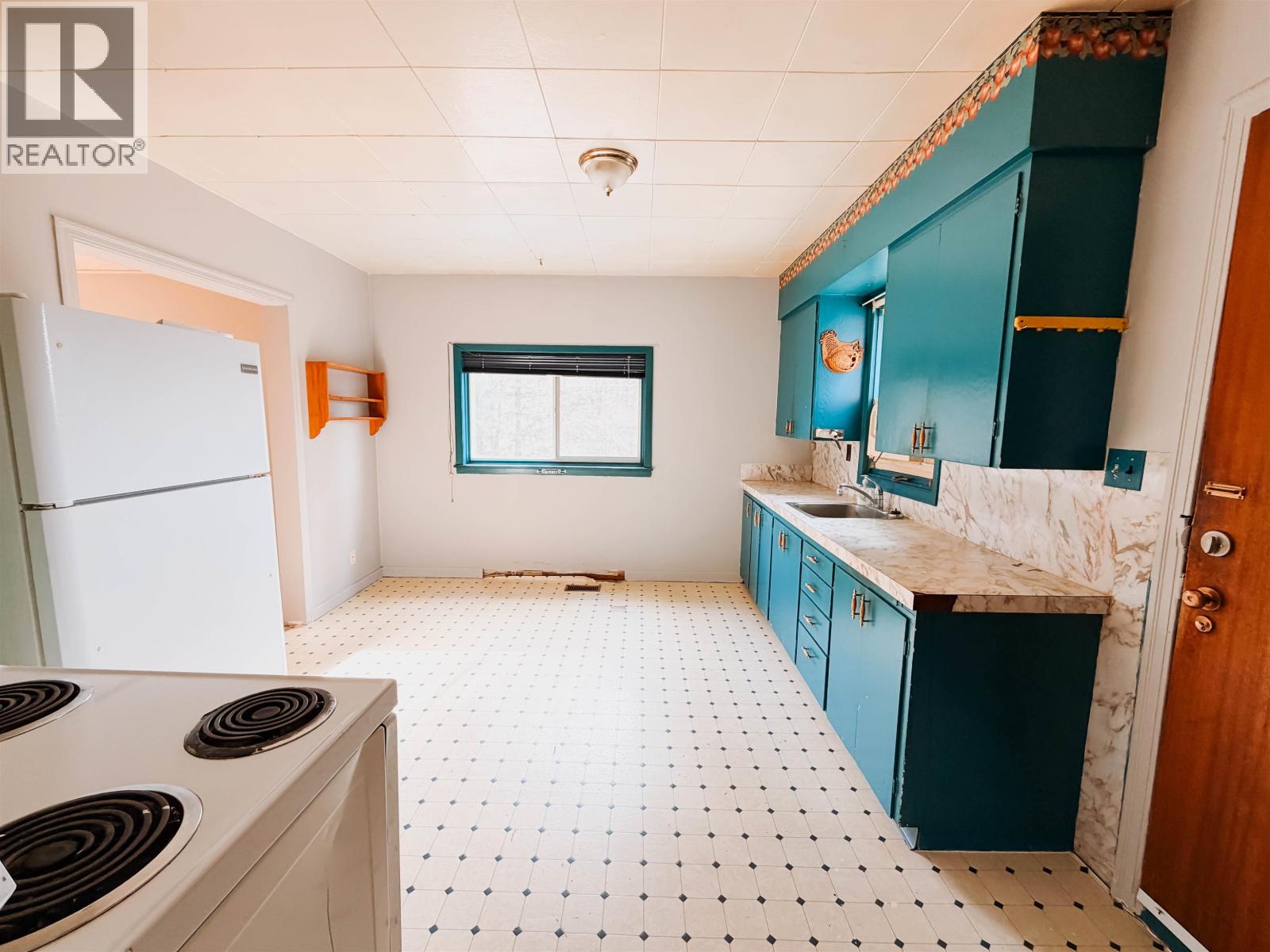 291 HIXON CREEK ROAD - 4