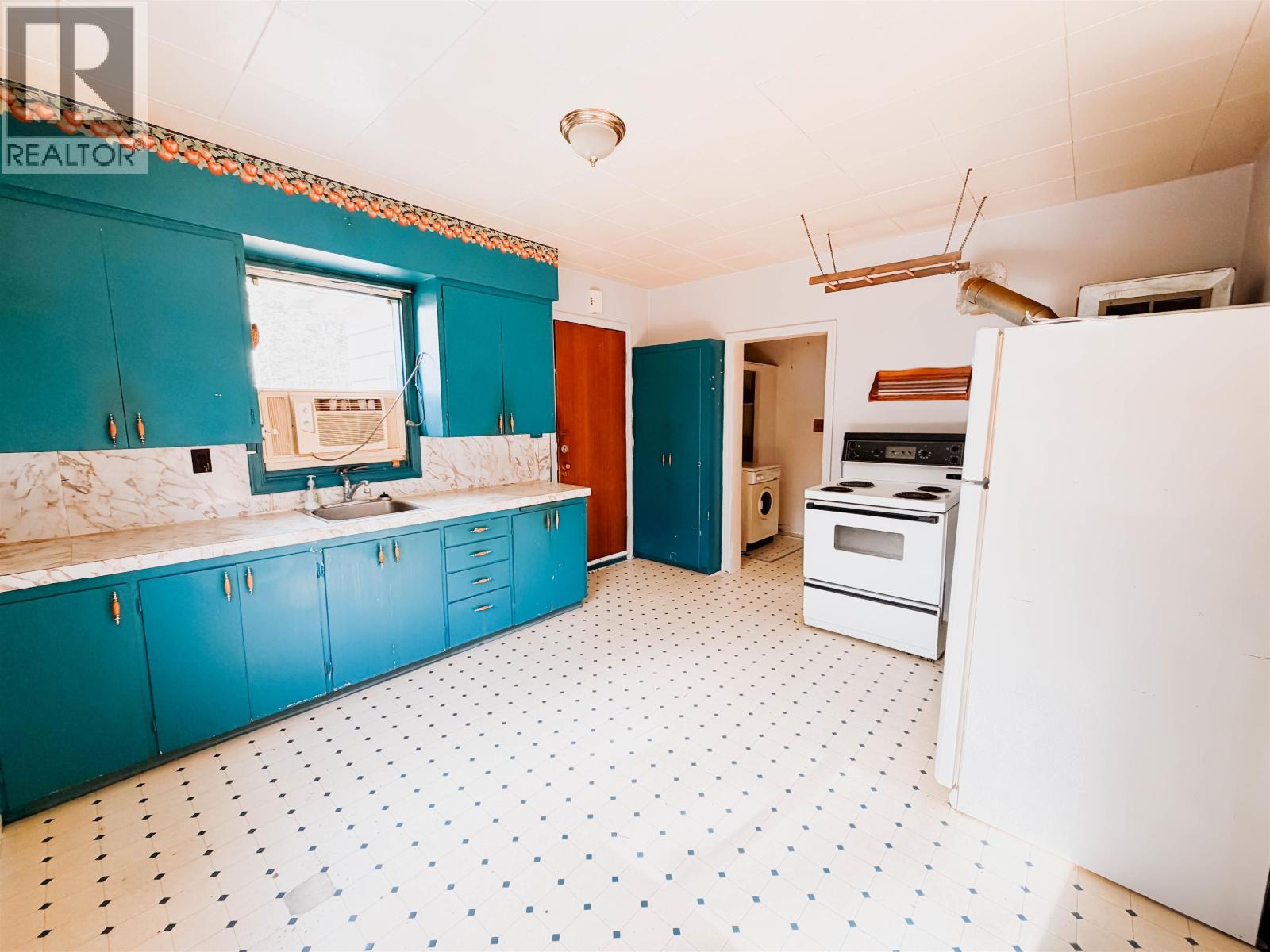 291 HIXON CREEK ROAD - 6