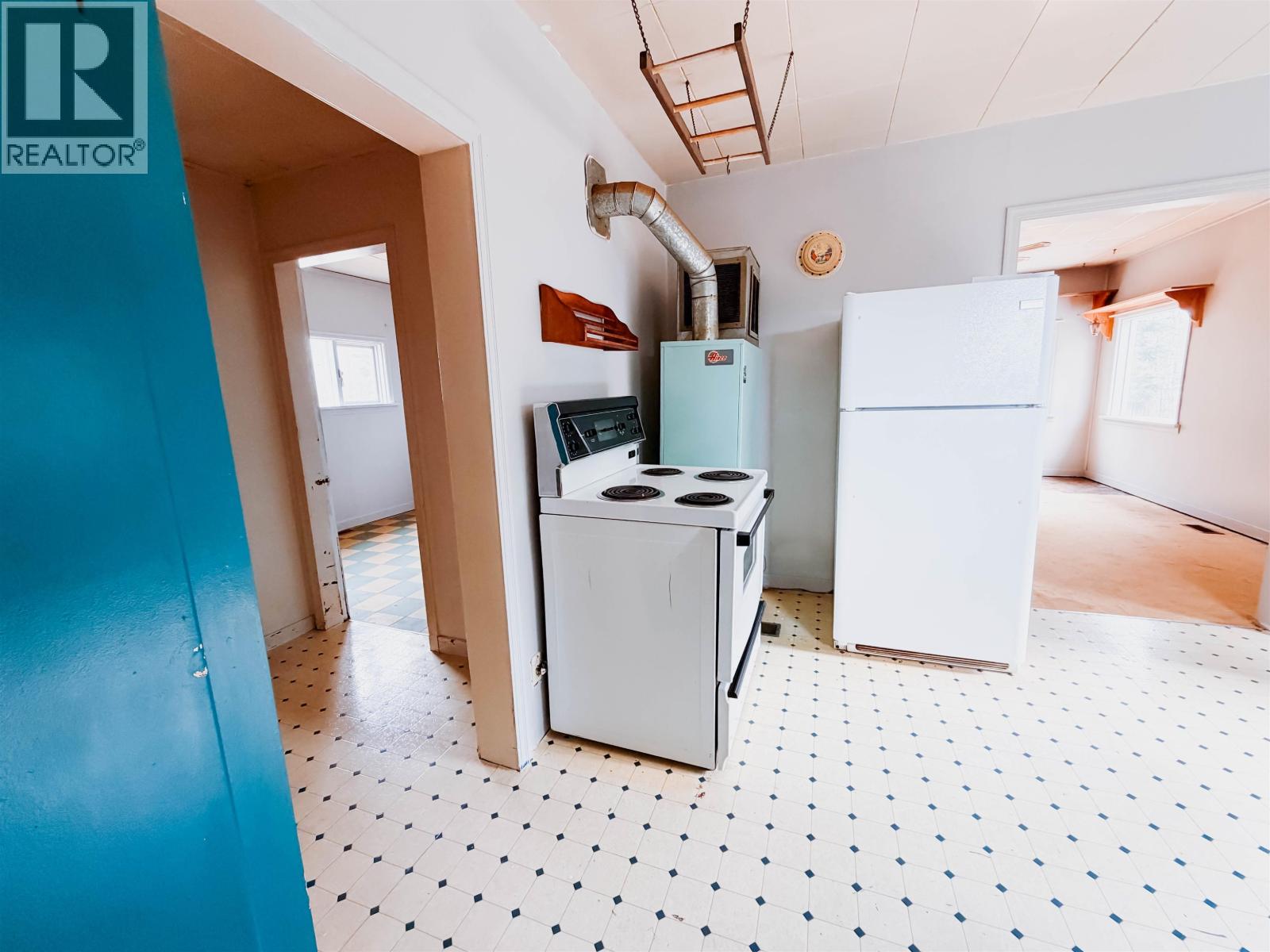 291 HIXON CREEK ROAD - 8