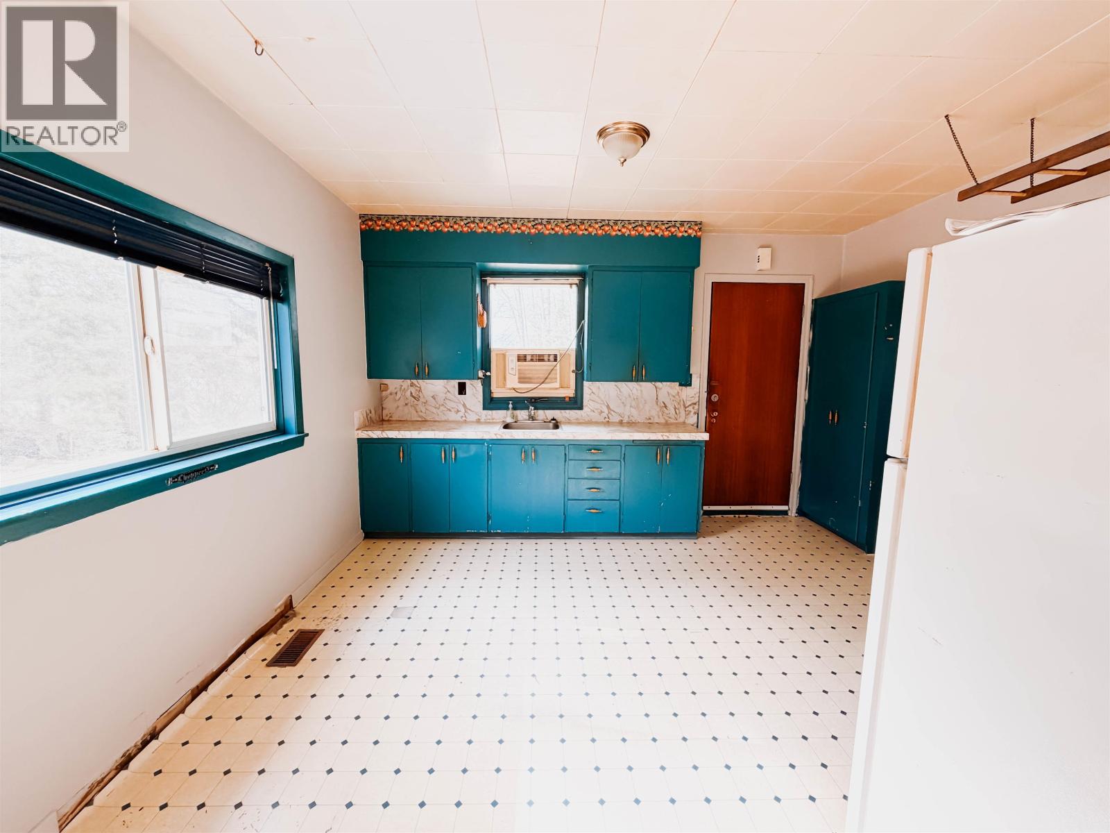 291 HIXON CREEK ROAD - 9