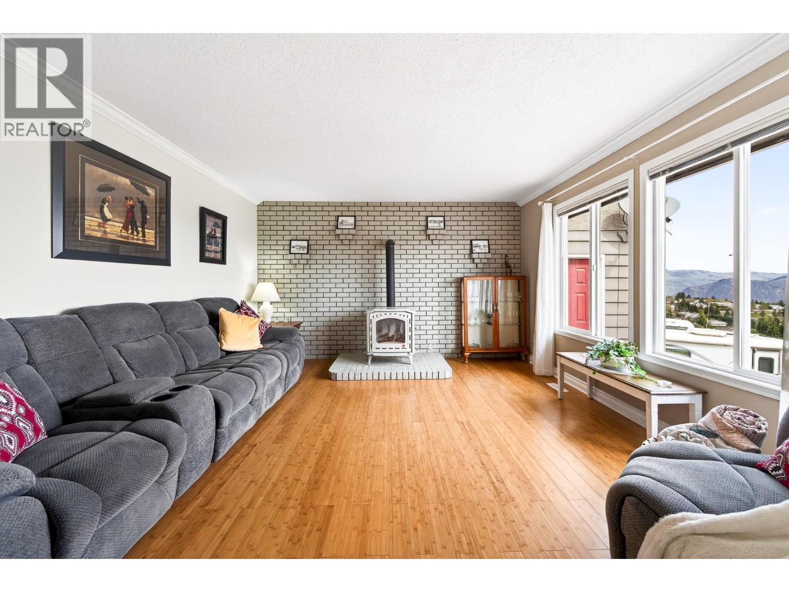 2185 Sifton Lane - Image 3