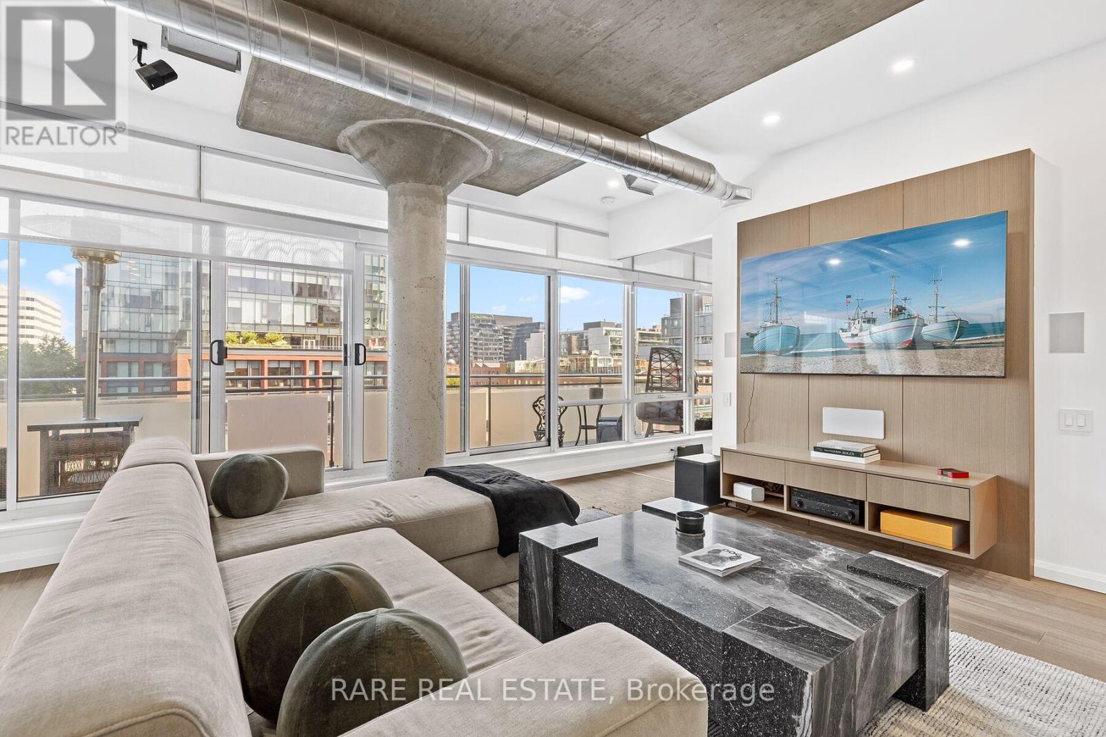 #706 20 STEWART STREET - 12