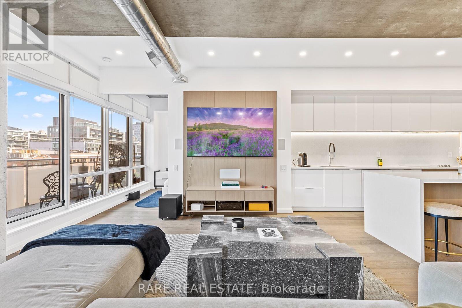 #706 20 STEWART STREET - 13