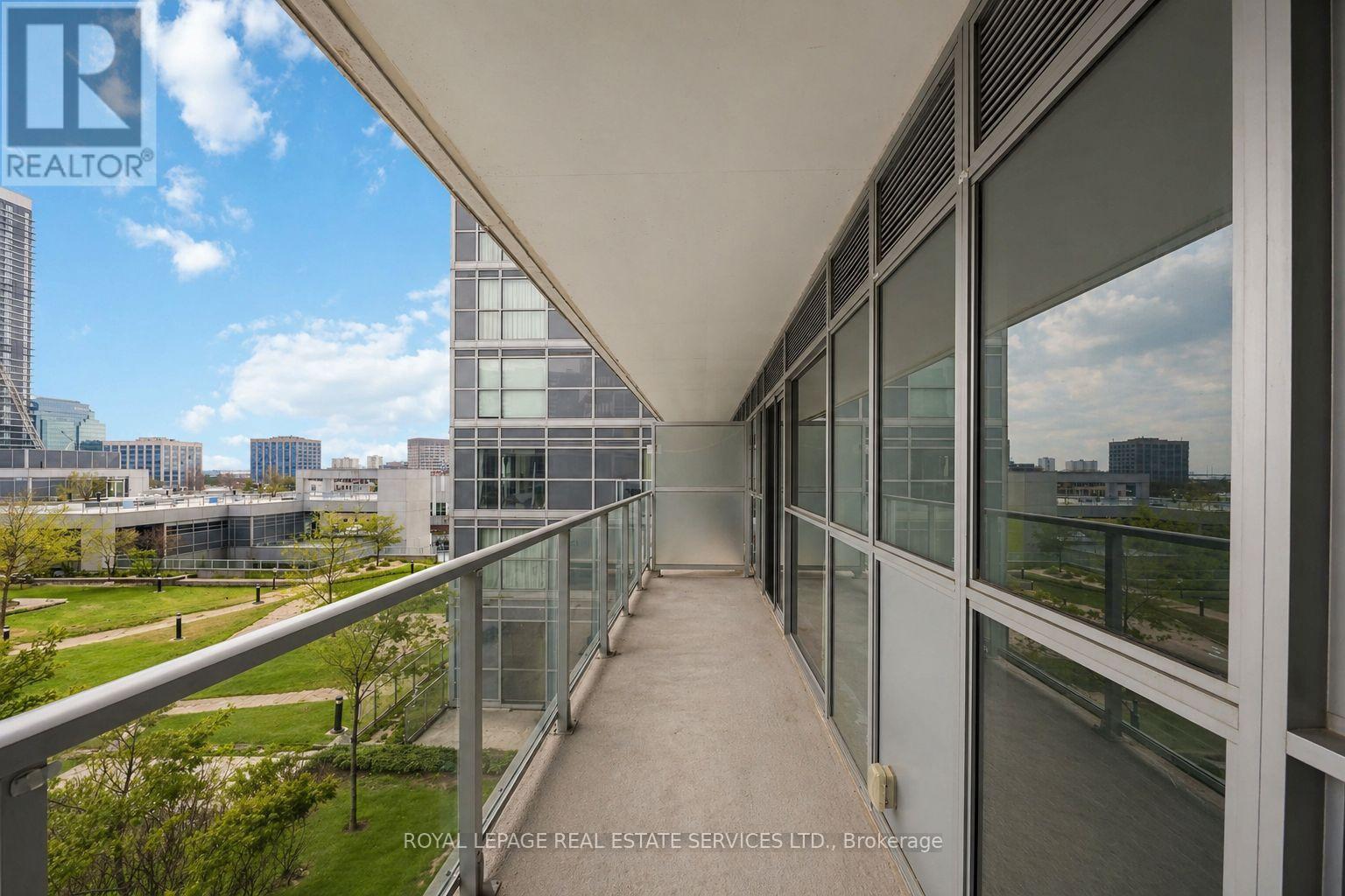 #306 275 YORKLAND ROAD - 26