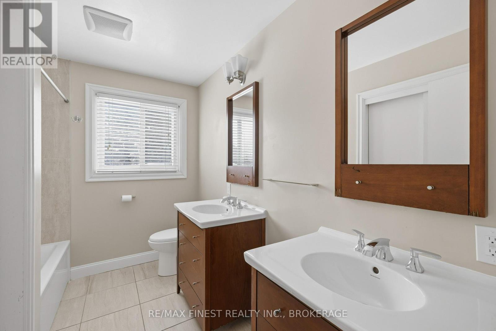 337 AVENUE ROAD - 16