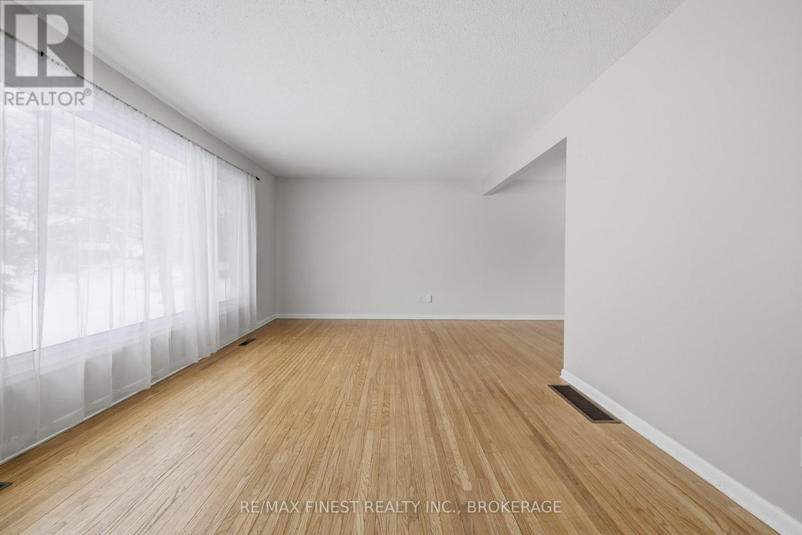 337 AVENUE ROAD - 24