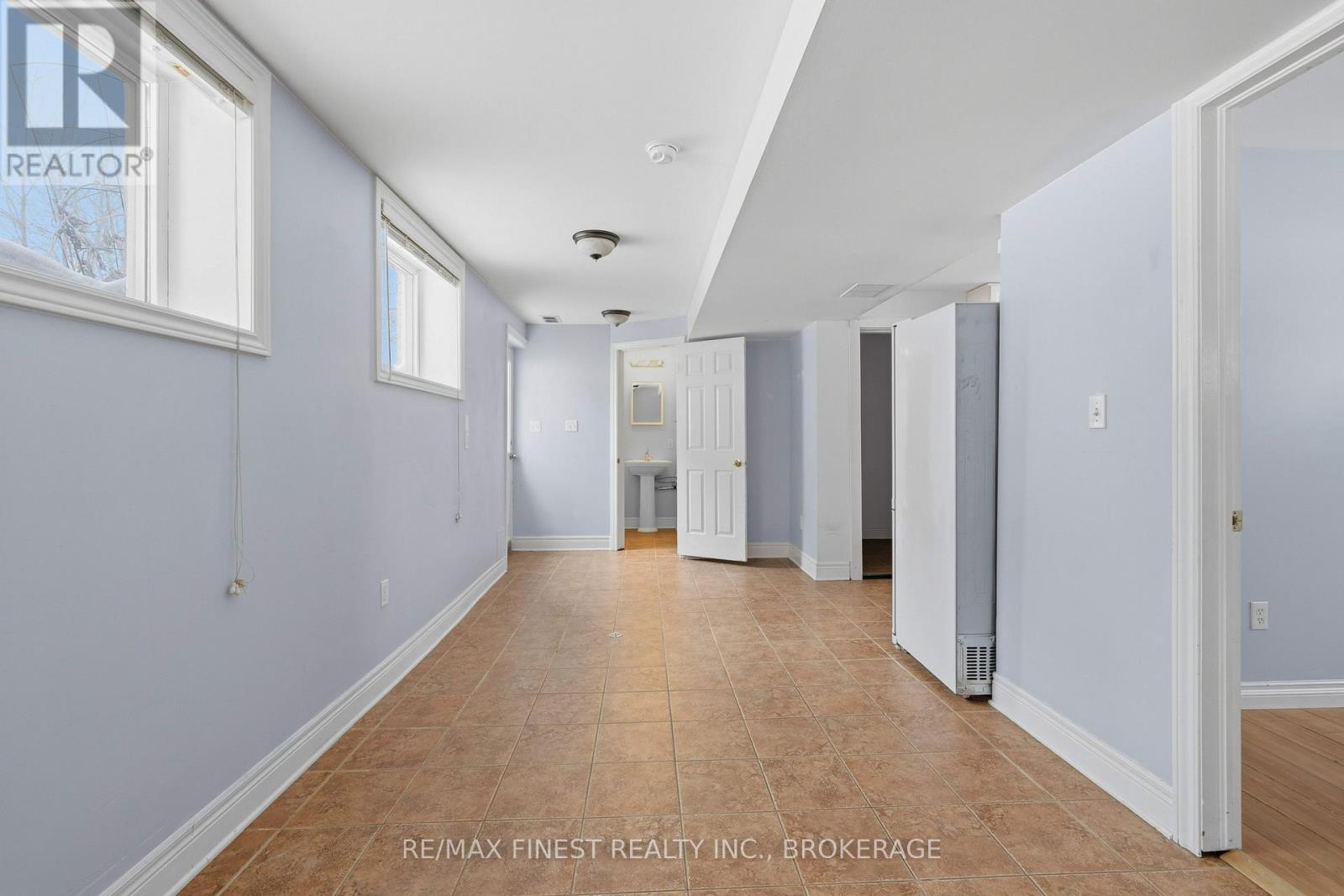 337 AVENUE ROAD - 34