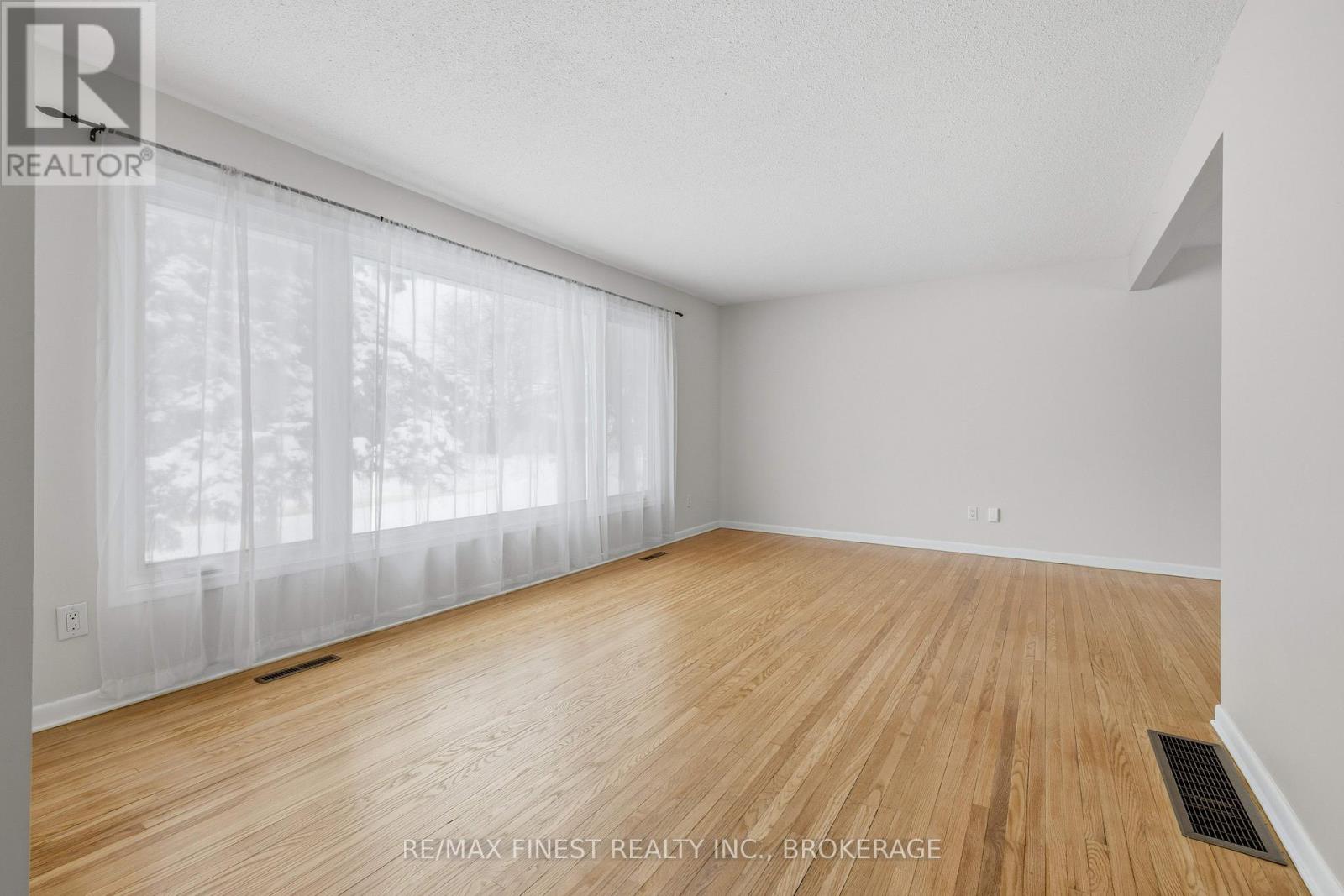 337 AVENUE ROAD - 6