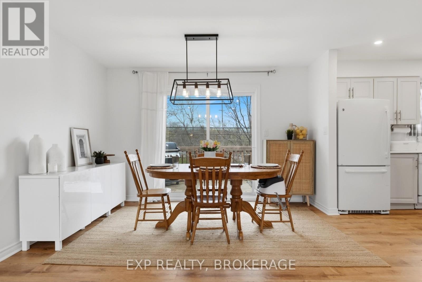 789 AYLMER CRESCENT - 9