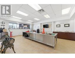 11b - 1100 Gorham Street, Newmarket, ON L3Y8Y8 Photo 17