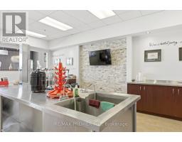 11b - 1100 Gorham Street, Newmarket, ON L3Y8Y8 Photo 18