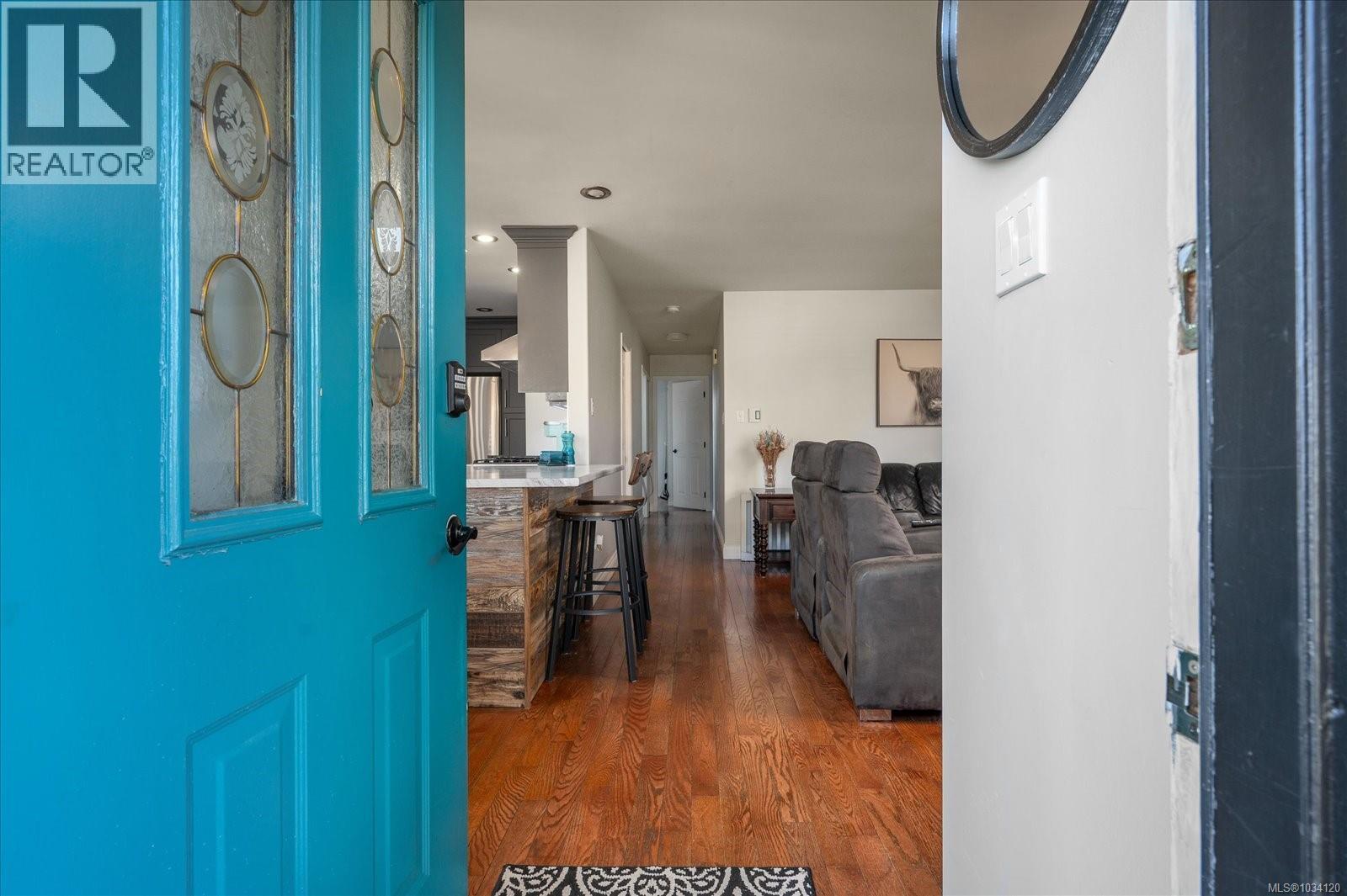 532 Banks Ave W - 4