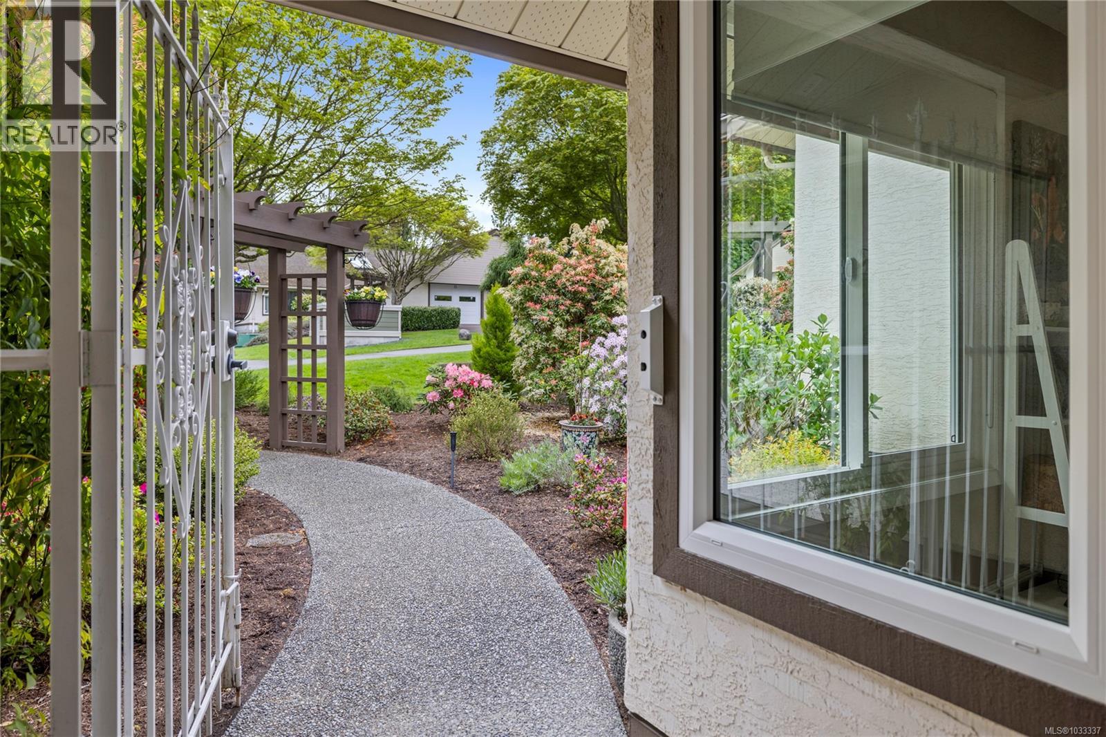 #21 885 Berwick Rd - 44