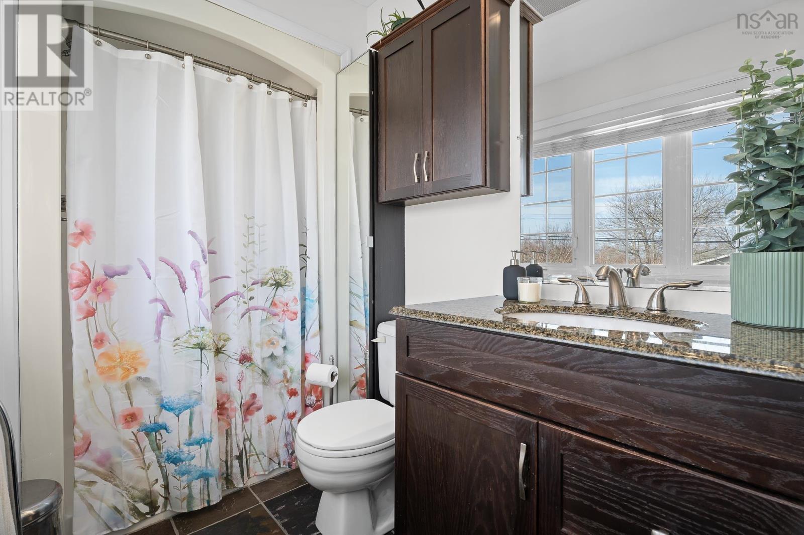 Property 21 of 40 of 606 Basinview Drive