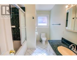 Bedroom 4 - 15 Epsom Downs Drive, Brampton, ON L6T1Y7 Photo 11