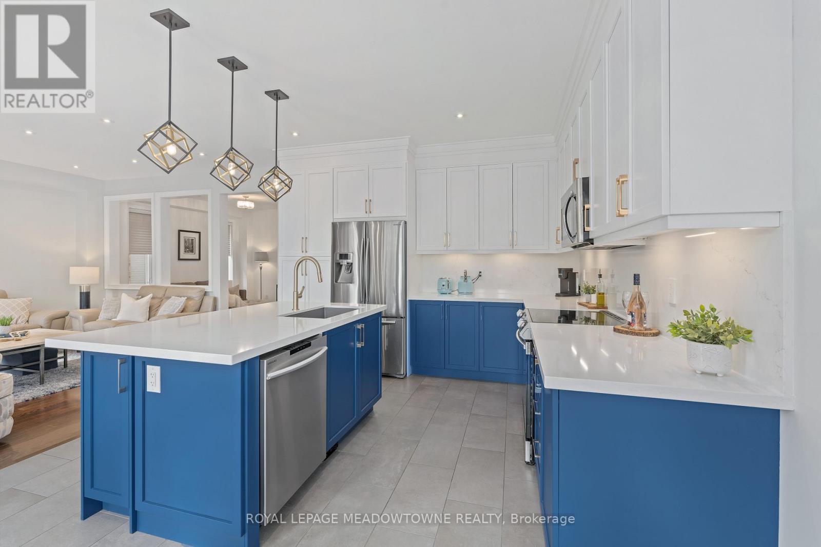 10 SILVER POND DRIVE - 17