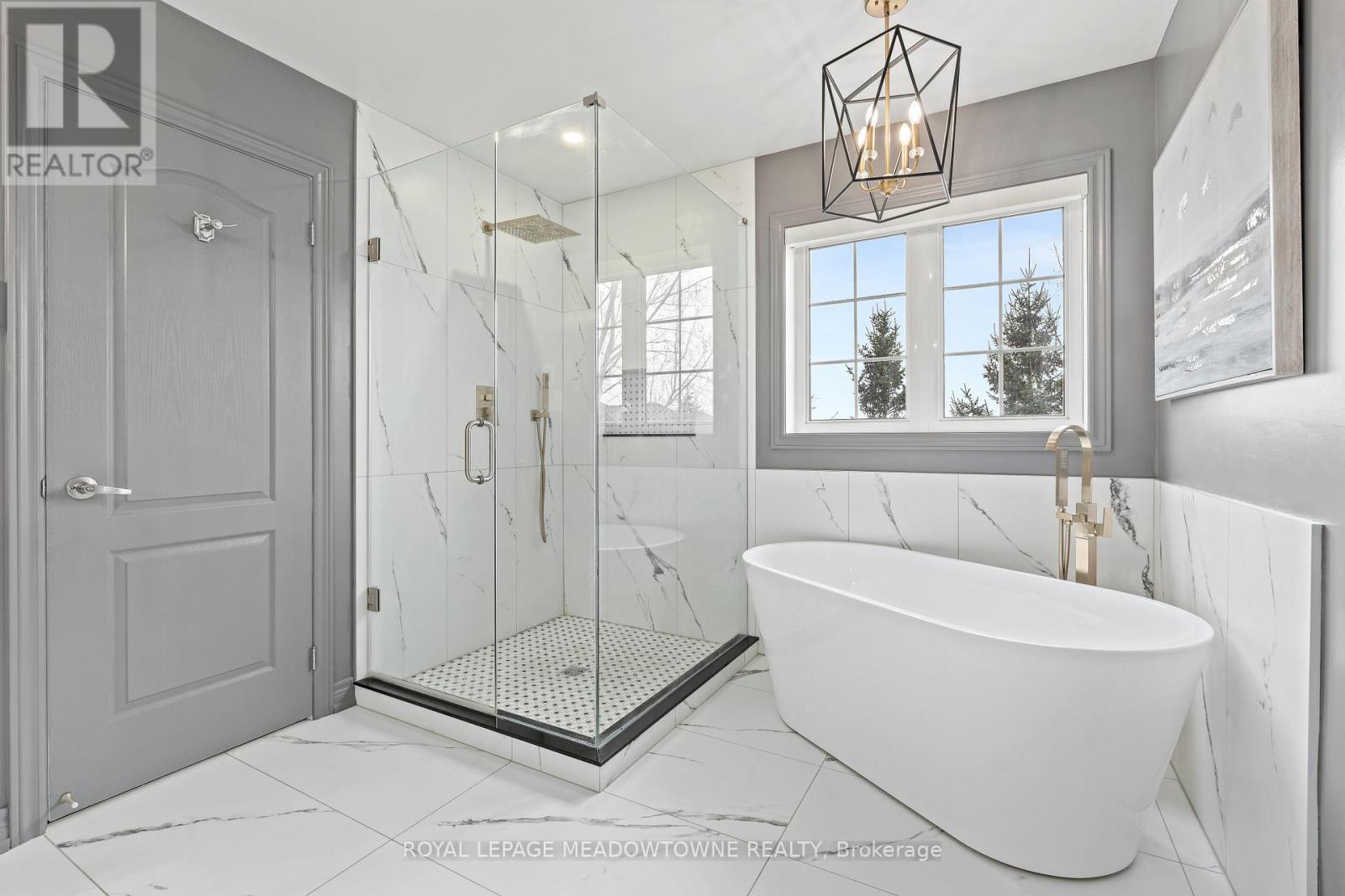 10 SILVER POND DRIVE - 26