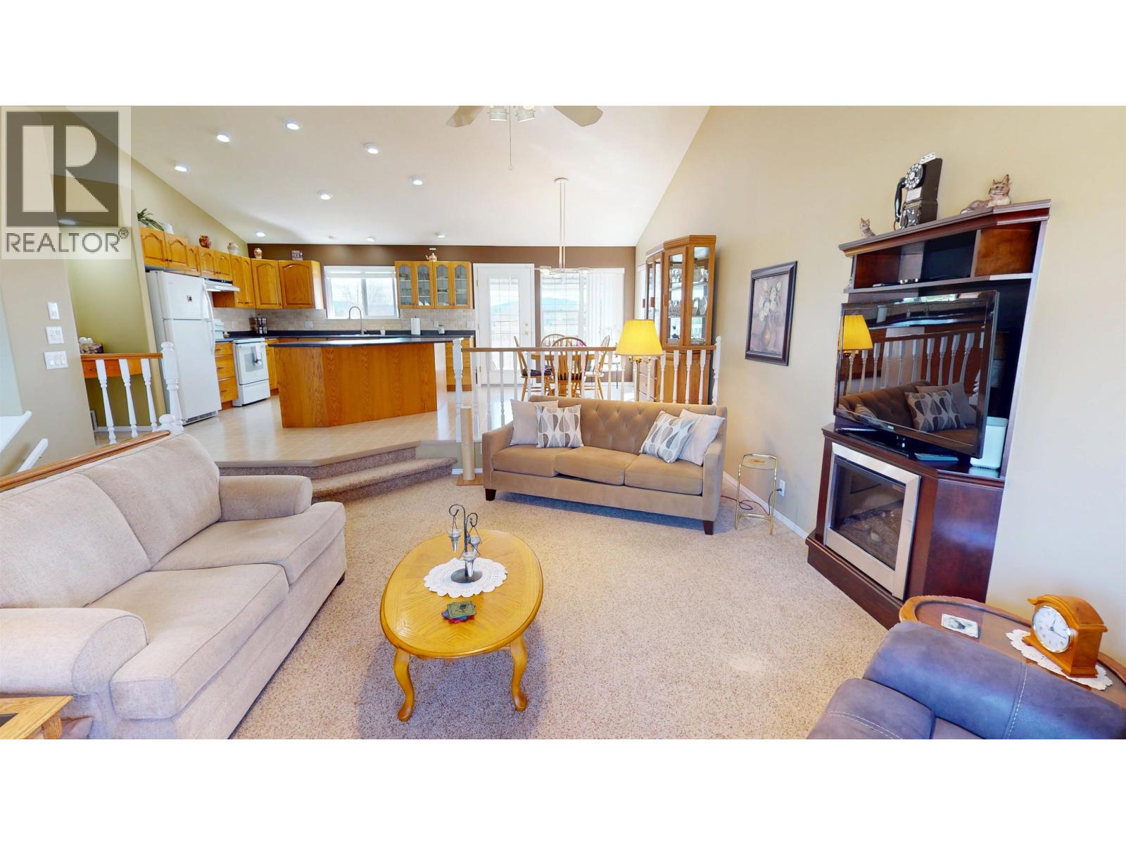 570 PIERCE CRESCENT, Quesnel