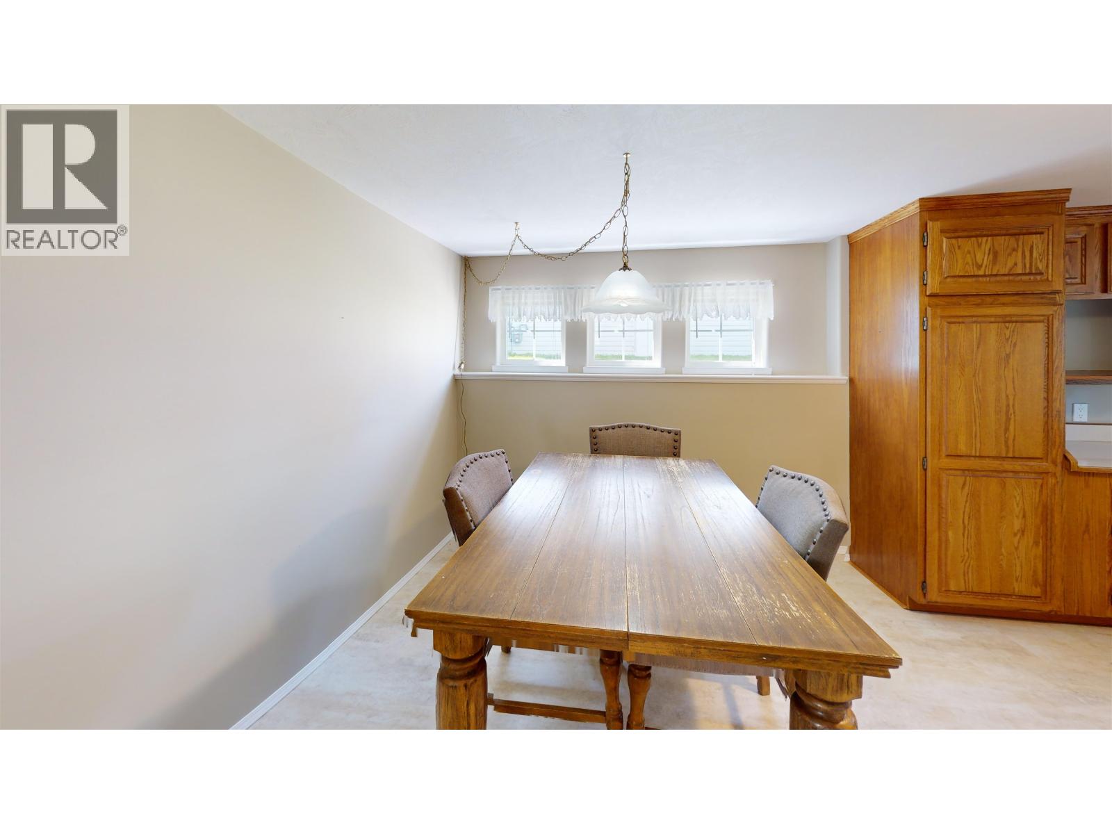 570 PIERCE CRESCENT - 29