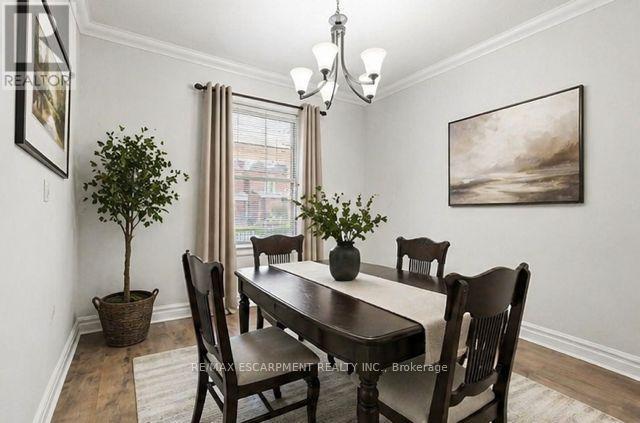 224 BALSAM AVENUE S - 8