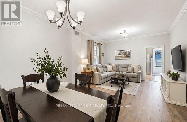 224 BALSAM AVENUE S - 9
