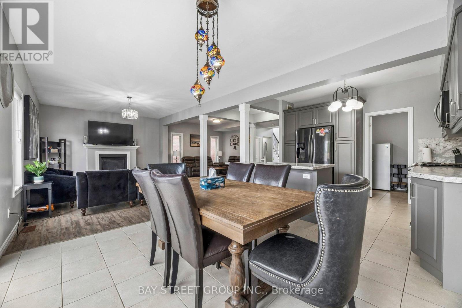 734 SAWMILL ROAD E - 14