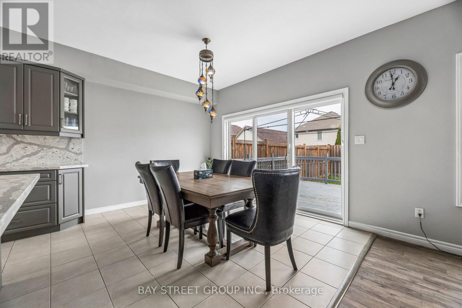 734 SAWMILL ROAD E - 15