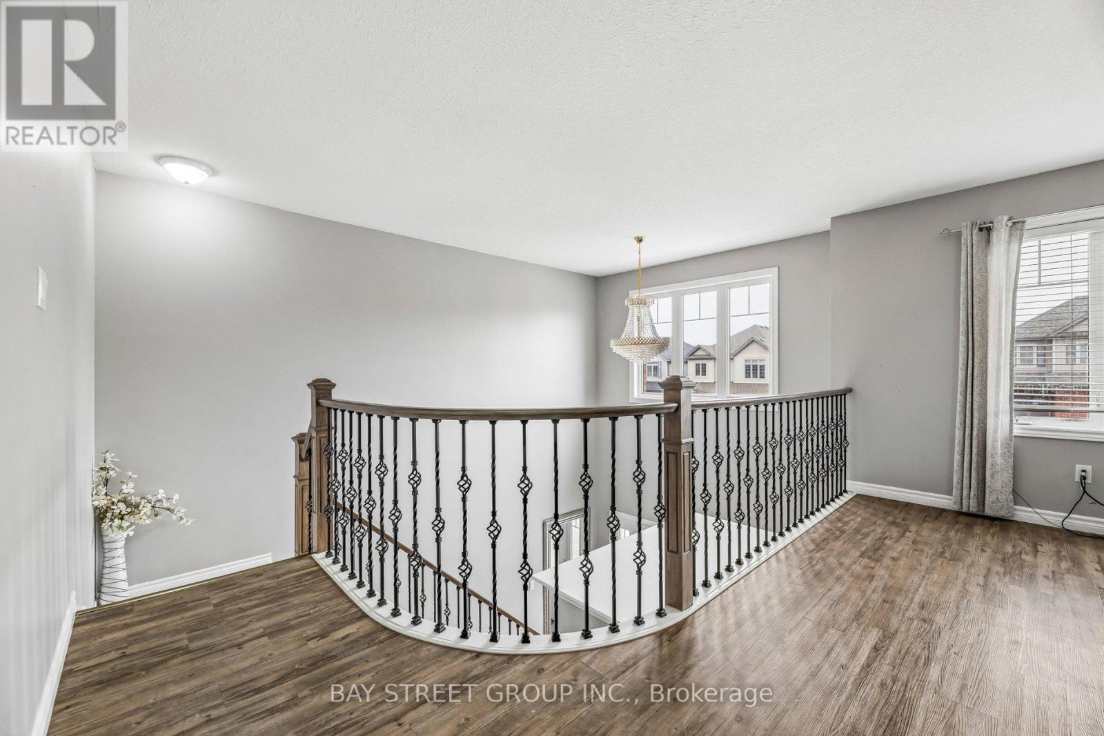 734 SAWMILL ROAD E - 23