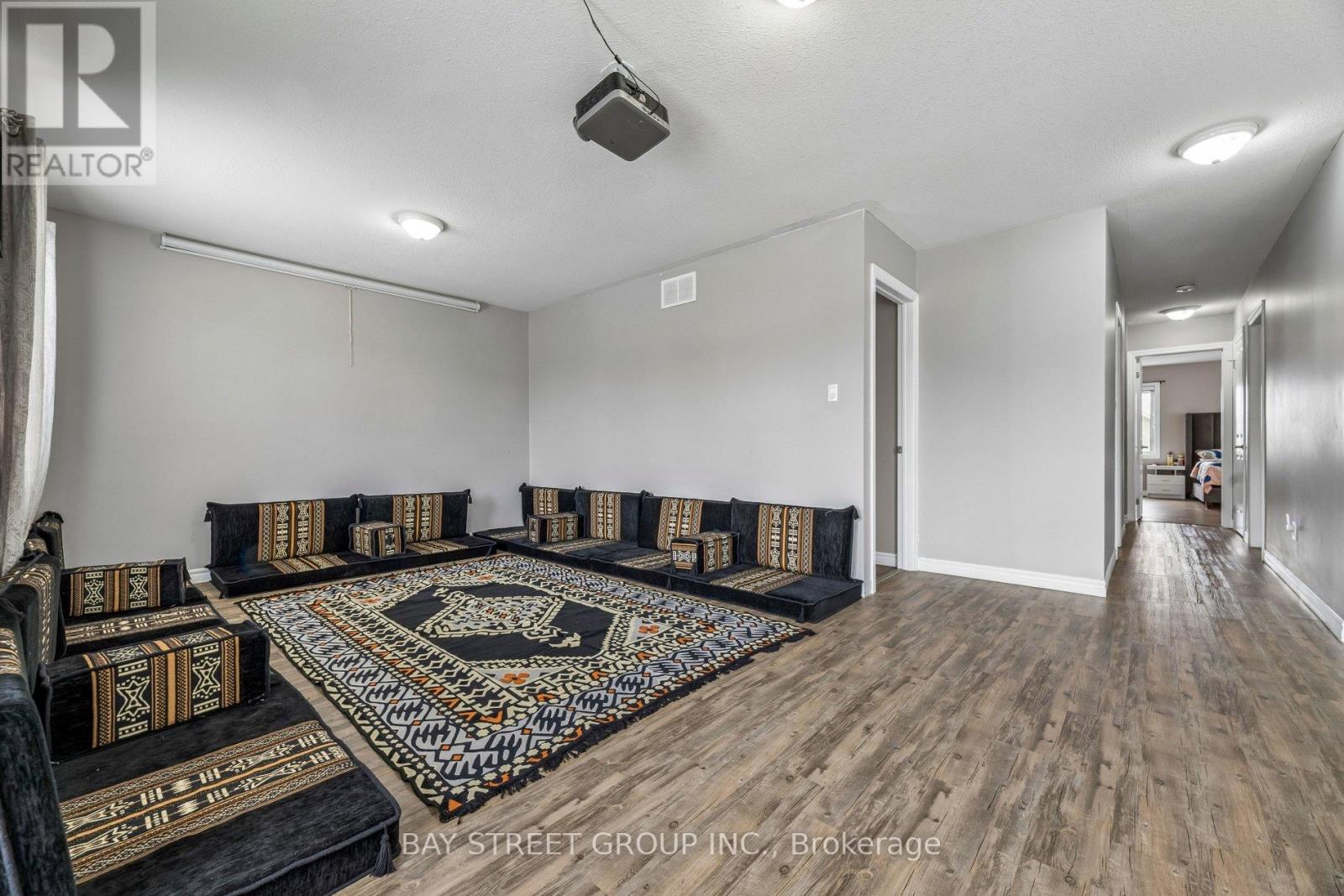 734 SAWMILL ROAD E - 25