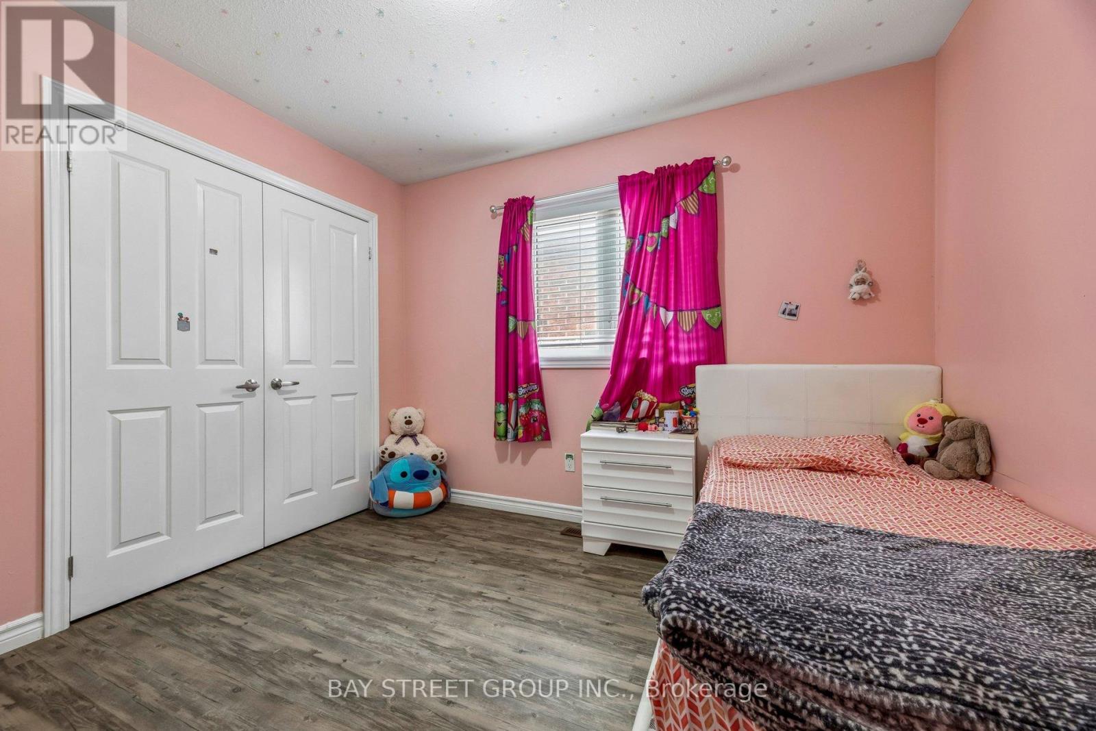 734 SAWMILL ROAD E - 31
