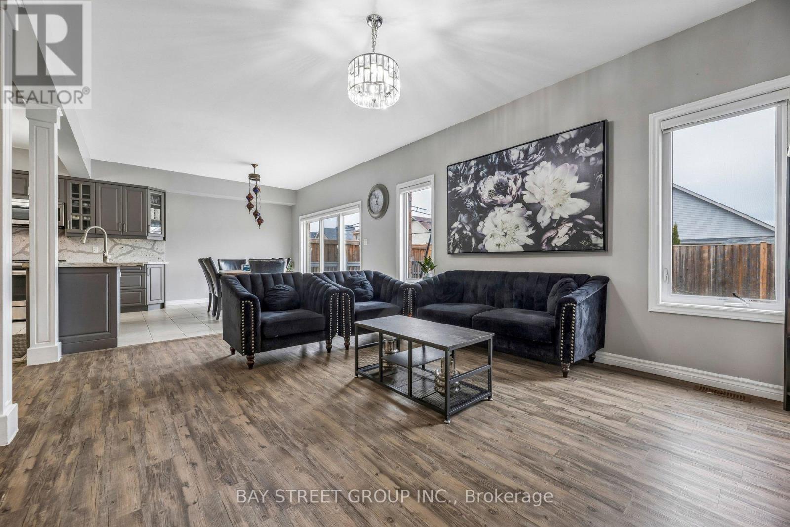 734 SAWMILL ROAD E - 9