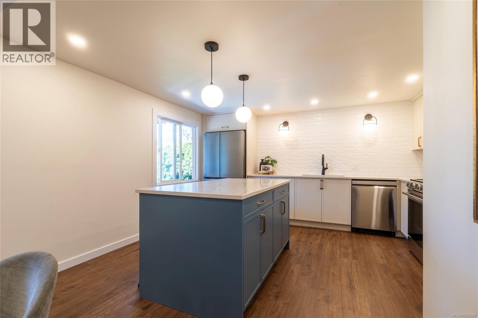  715 Middleton Street, Saanich