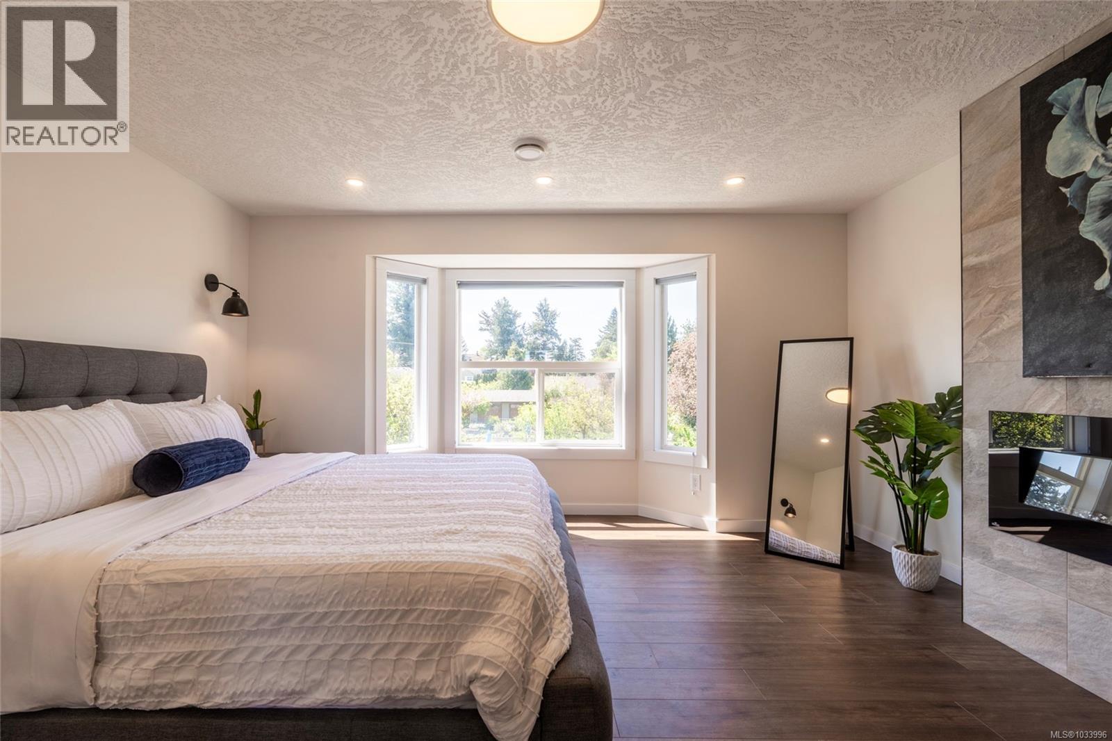  715 Middleton Street, Saanich