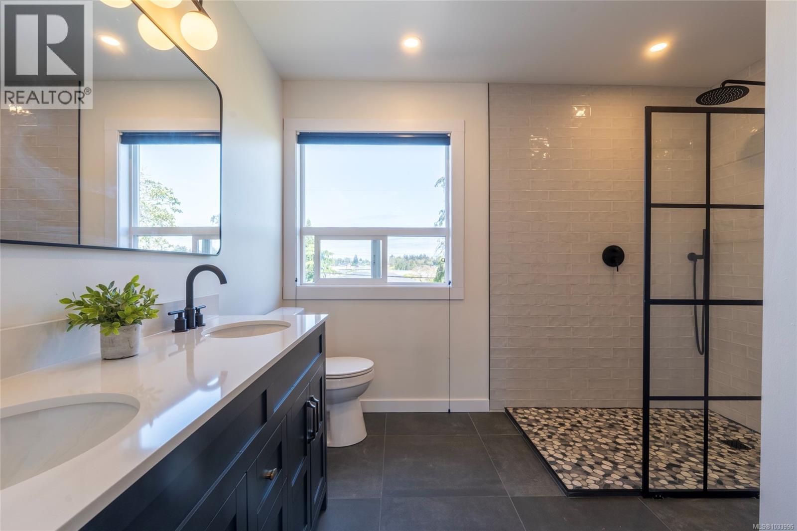  715 Middleton Street, Saanich