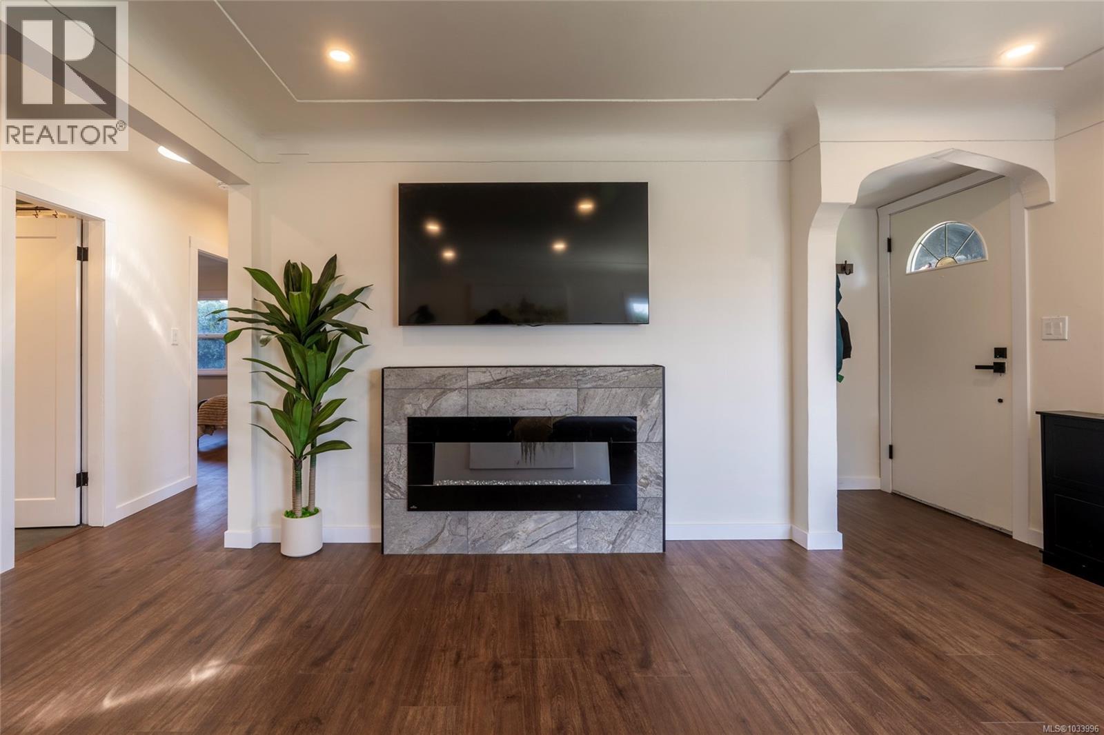  715 Middleton Street, Saanich