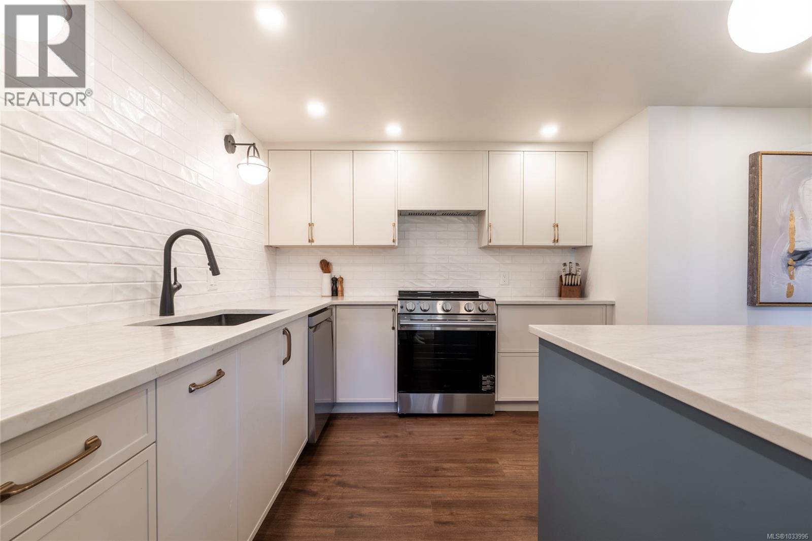  715 Middleton Street, Saanich