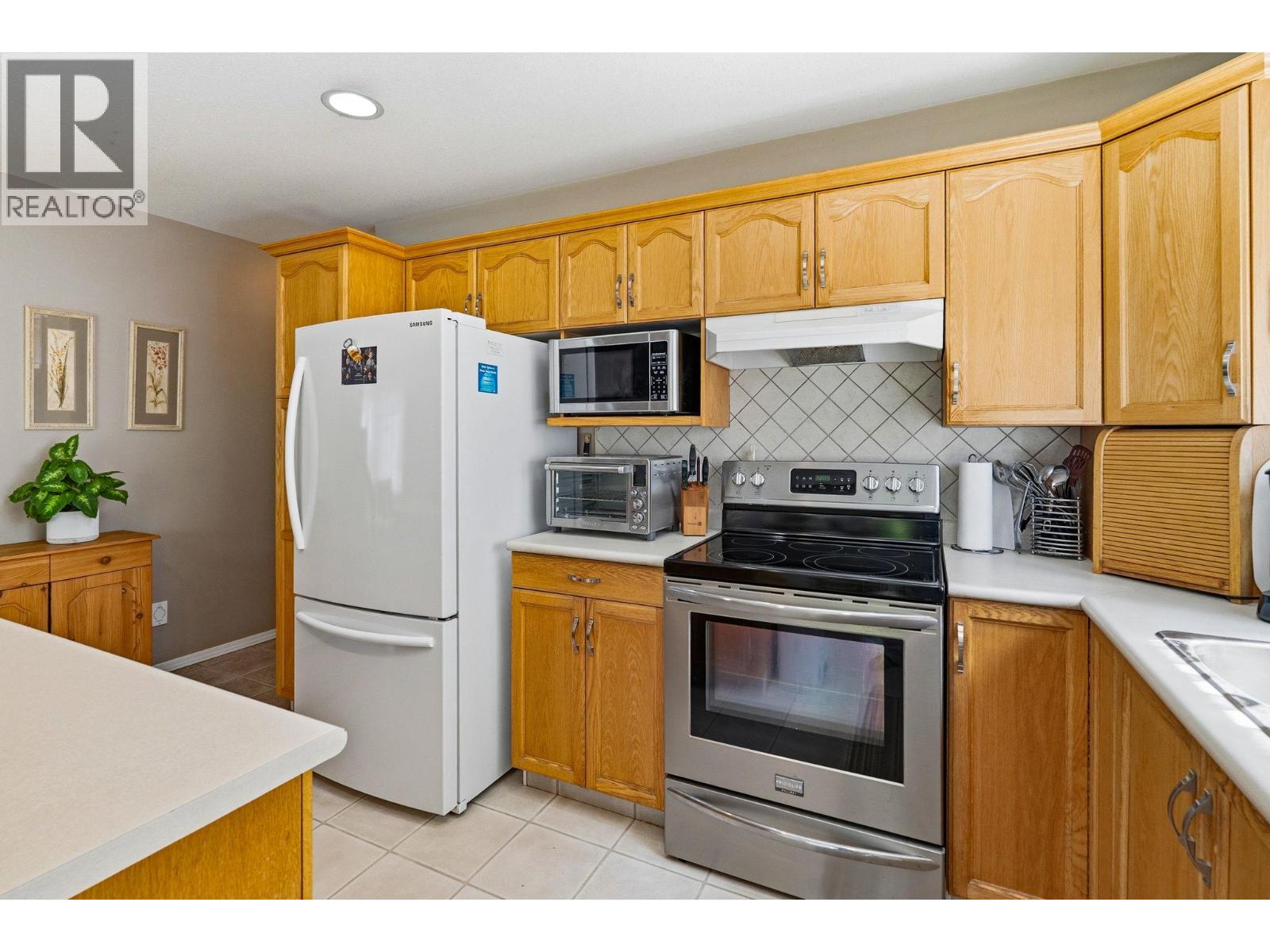 105 105-2220 Shannon Ridge Drive, West Kelowna