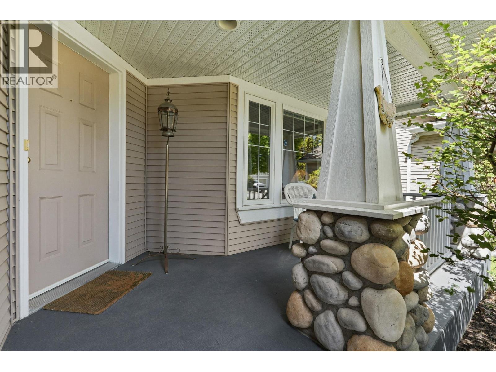 105 105-2220 Shannon Ridge Drive, West Kelowna