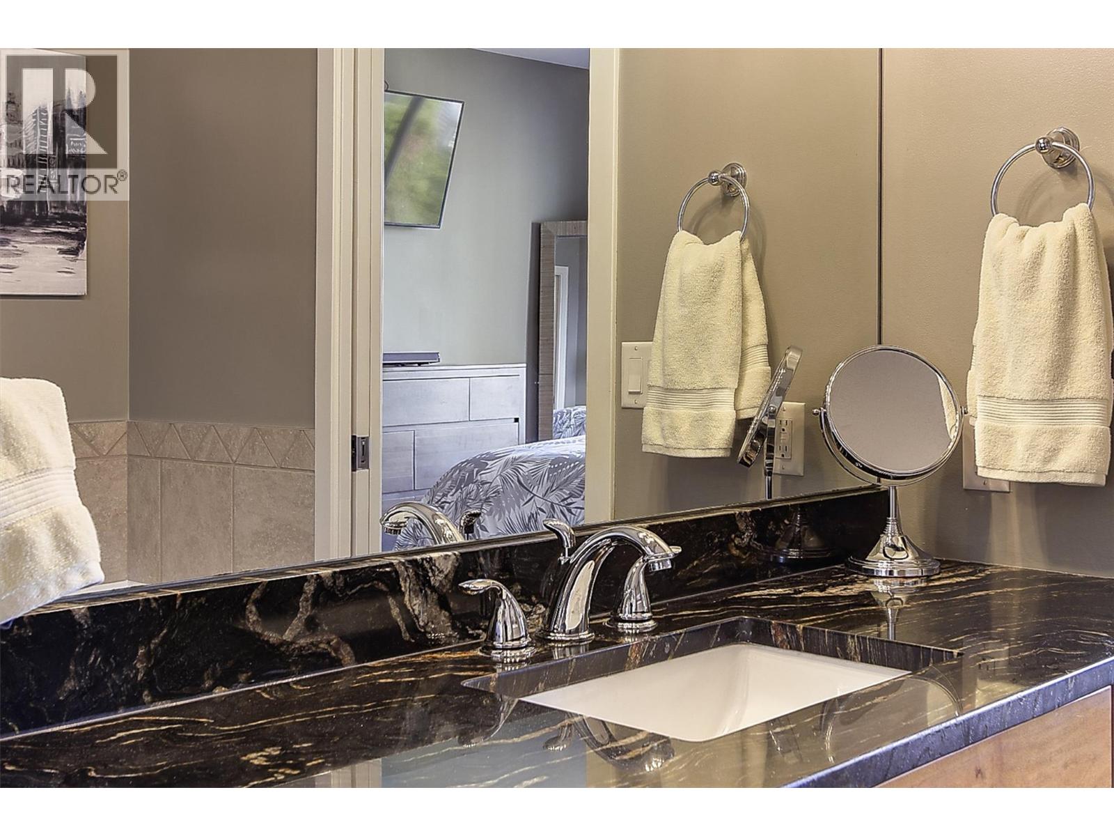  2573 Copper Ridge Drive, West Kelowna