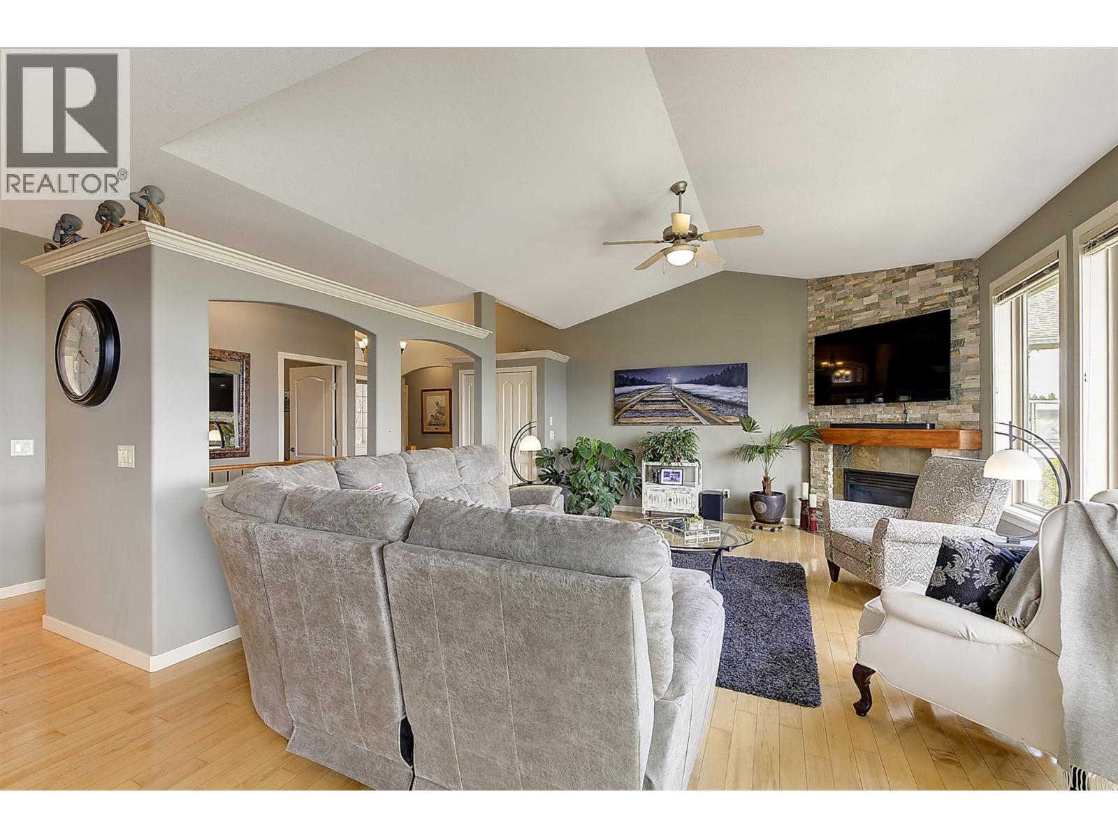  2573 Copper Ridge Drive, West Kelowna