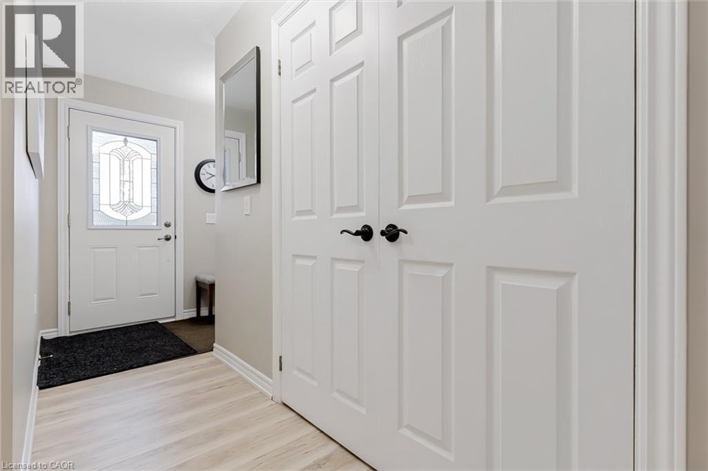 168 GLENARIFF Drive, Freelton, Ontario, L8B1A5 — Photo 10