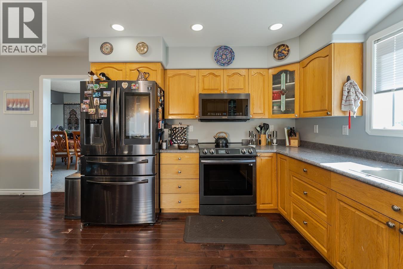 Photo 12 of 41 — 3022 CHRISTOPHER CRESCENT · Prince George, BC
