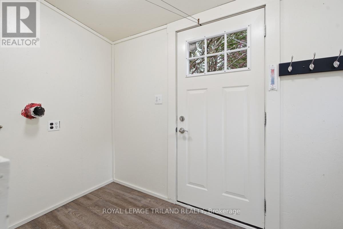 1281 VICTORIA DRIVE - 22