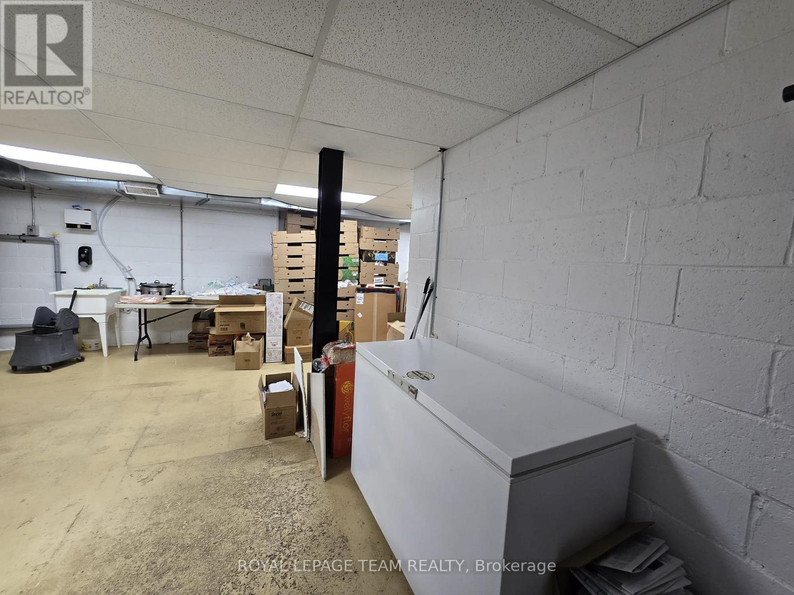 Business for Sale in Ottawa – 274 ELGIN STREET, Ottawa – MLS# X13064496 - Image 12