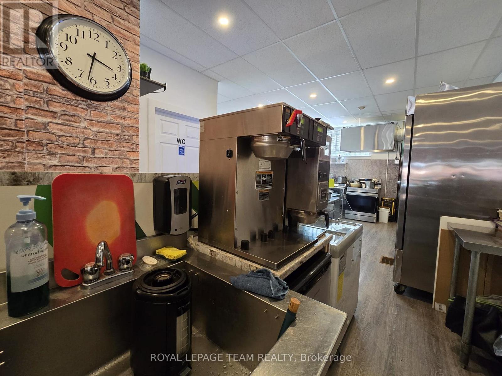 Business for Sale in Ottawa – 274 ELGIN STREET, Ottawa – MLS# X13064496 - Image 8