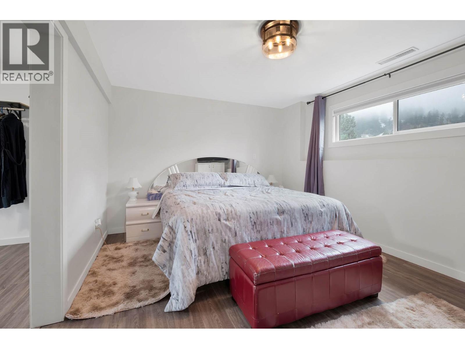 1018 Second Avenue - 24