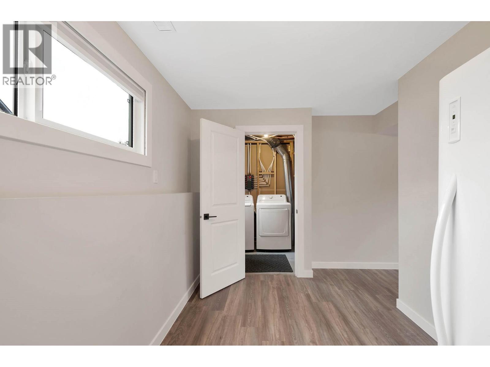 1018 Second Avenue - 33