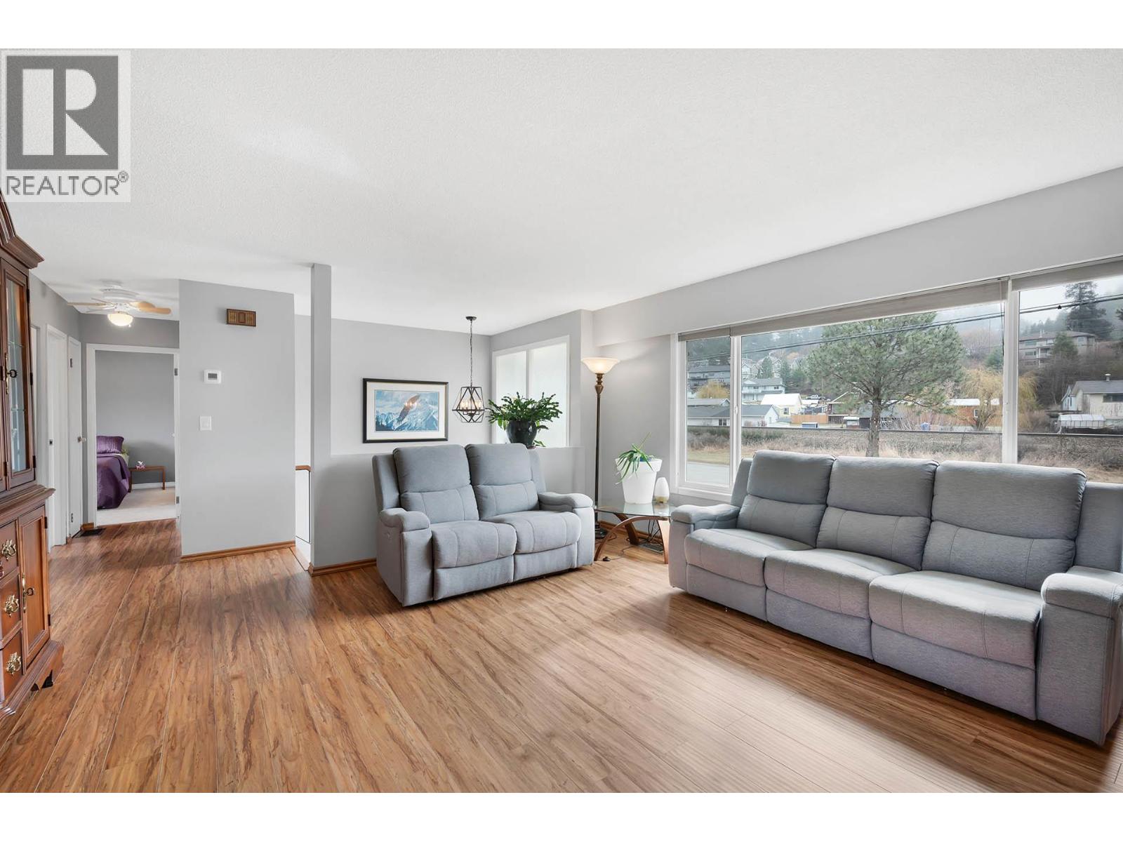 1018 Second Avenue - 9